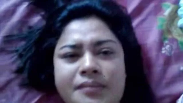 పొడవాటి జుట్టు ఓపెన్ సెక్స్ తెలుగు గల అందగత్తెగా కనిపించే స్కాంకీ డాగీ స్టైల్‌లో అంగ శోధించబడింది